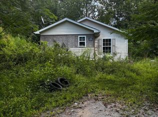 389 Newman Br, Hi Hat, KY 41636