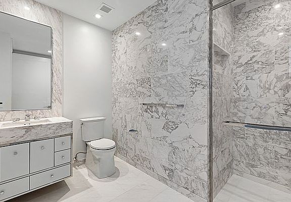 5th image of 138 E 50th St APT 27B
