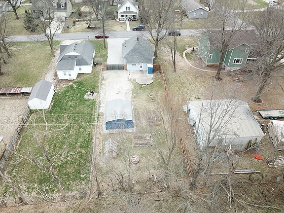 5th image of 6070 W 197th Ter