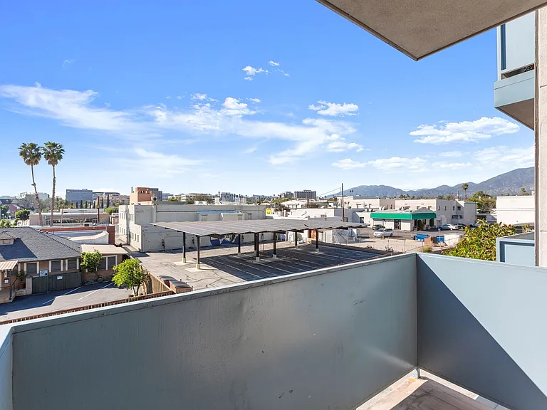 Aqua Courtyard Suites — Photo 11