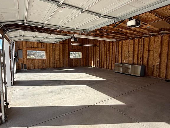 4th image of 2335 Jacobsen Ln