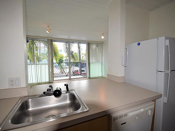 2nd image of 1520 Jackson St APT 4
