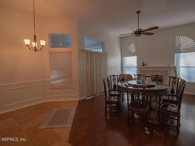 8146 Leafcrest Dr — Photo 6