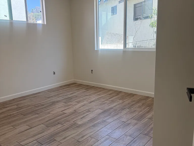 2101 1/2 Whitmore Ave #2103-1/2 — Photo 20