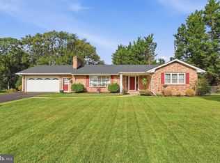24 Springfield Ln, Williamsport, MD 21795