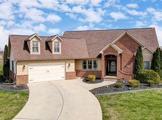 9521 Lazy Oak Dr, Carleton, MI 48117