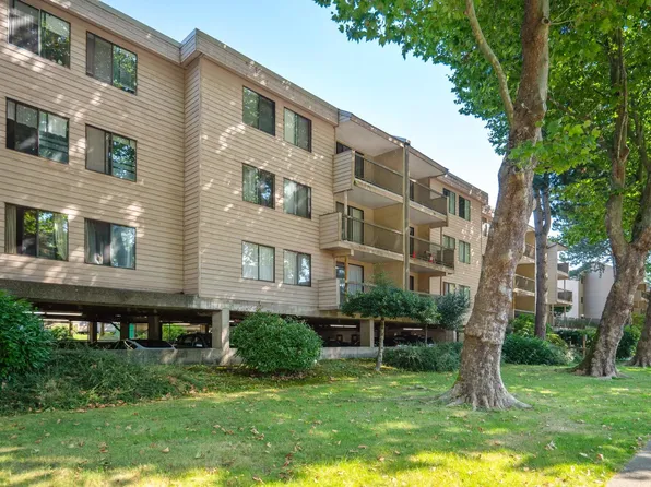 8411 Ackroyd Rd #218, Richmond, BC V6X 3E6