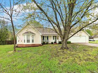 40 Derbyshire Dr, Jackson, TN 38305