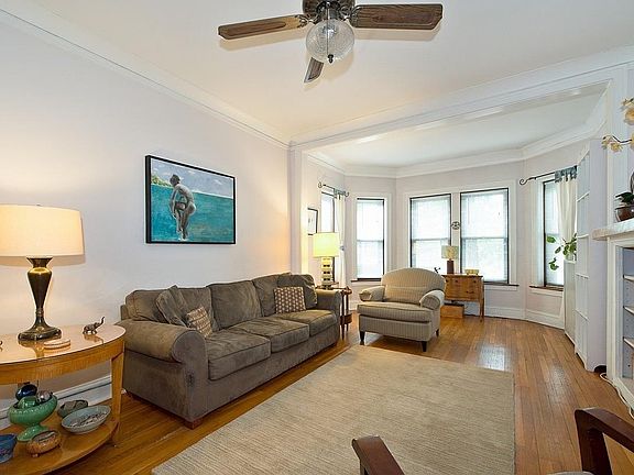 2nd image of 1308 W Waveland Ave #1