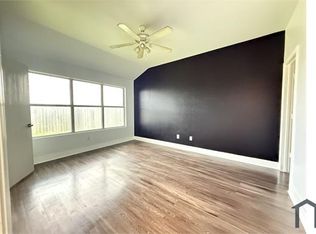 7448 Howling Coyote Ln, Fort Worth, TX 76131