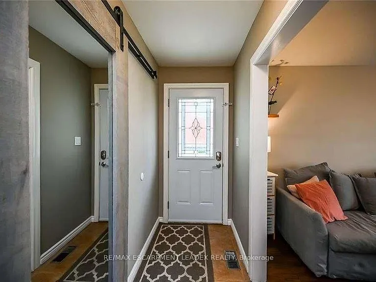 39 Glen Vista Dr — Photo 9
