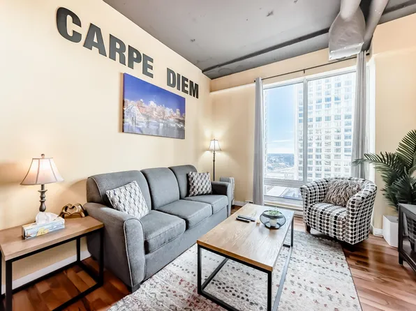 10024 Jasper Ave NW #1010, Edmonton, AB T5J 1R9