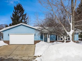 512 W Beutel Rd, Port Washington, WI 53074