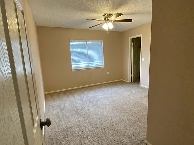 8023 Comanche Pass — Photo 11