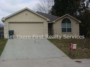 7119 London Fog Dr, Dallas, TX 75227