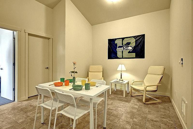 1st image of 4217 9th Ave NE APT 201