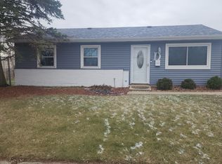 17202 Cottonwood Ct, Hazel Crest, IL 60429