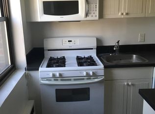 420 Park Pl APT 2A, Fort Lee, NJ 07024