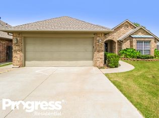 2617 SE 6th Cir, Moore, OK 73160
