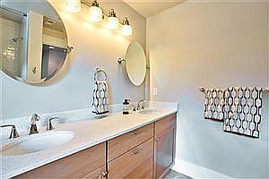 5th image of 2702 N 32nd St