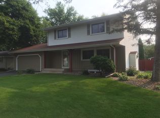 3034 Cavell Ave N, New Hope, MN 55427