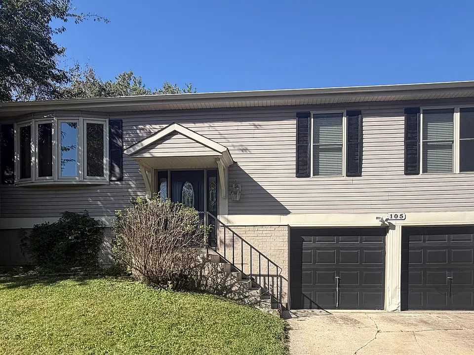 105 N Schmidt Rd