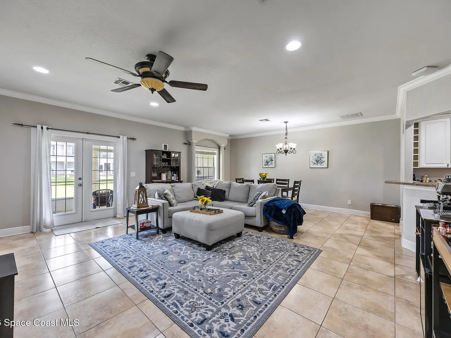 3 bed, 2.5 bath, 1752 sqft, $2,600 — Photo 3