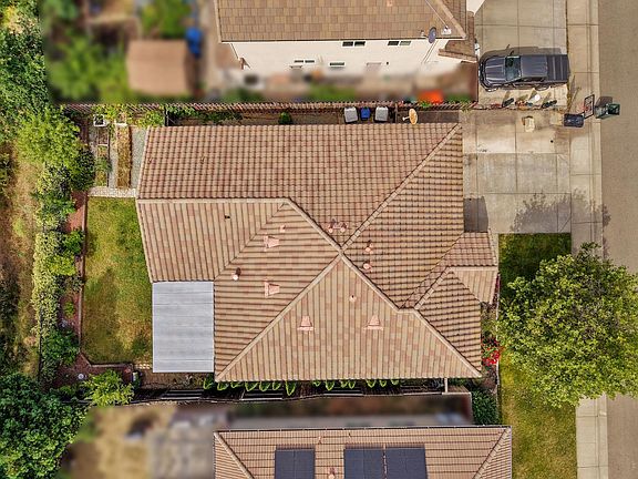 4th image of 378 Eagle Dr