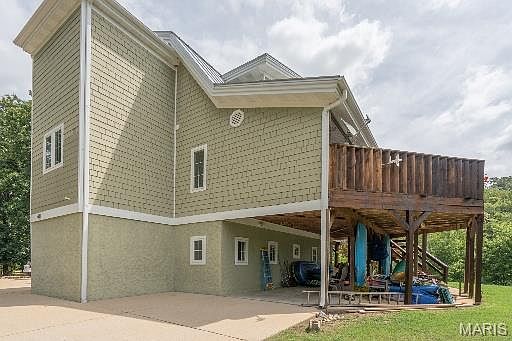4th image of 1311 Carter St #105