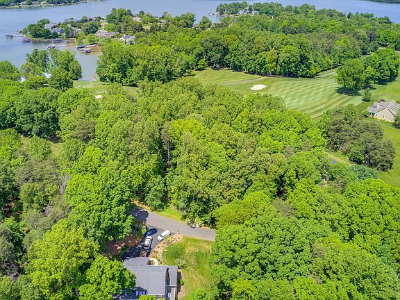 2nd image of 113 Cross Harbour Dr