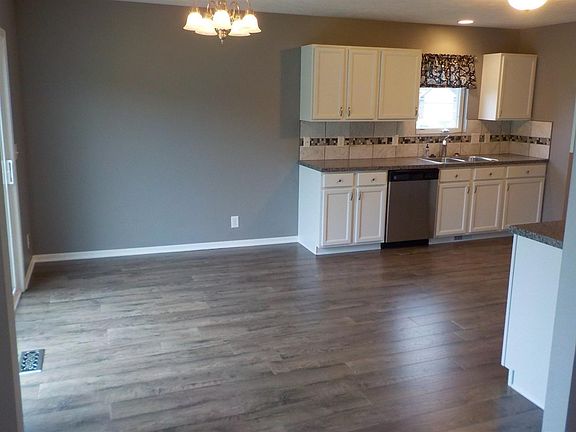 5th image of 7737 Greycliff Dr