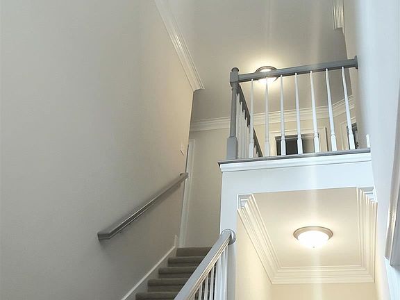5th image of 200 Muirfield Way