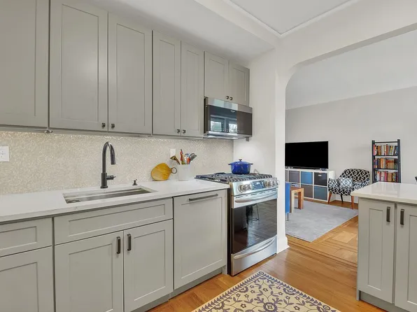 280 Ocean Pkwy APT 6N, Brooklyn, NY 11218