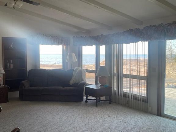 3rd image of 6196 Island View Dr
