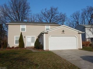 2566 Augustine Dr, Parma, OH