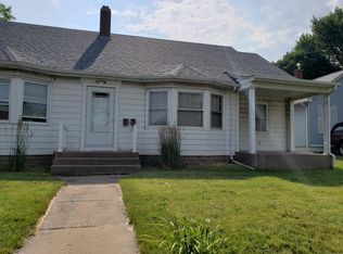 2133 N Division St, Davenport, IA 52804