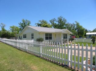 512 Fellgrass St, Waveland, MS 39576