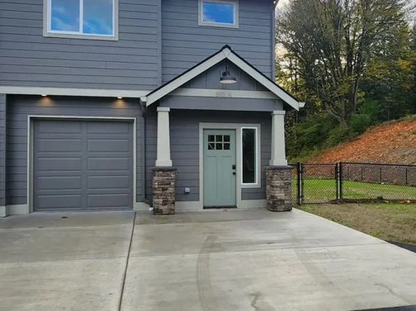 352 Cemetery Rd #A & B, Castle Rock, WA 98611