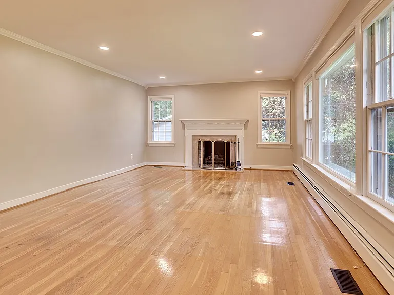 114 Richards Rd — Photo 23