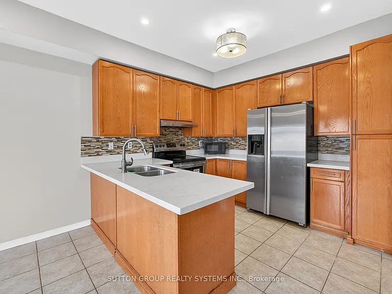 6556 Opera Glass Cres S — Photo 16