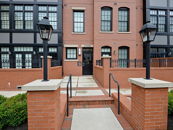 2nd image of 1700 Clarendon Blvd #125