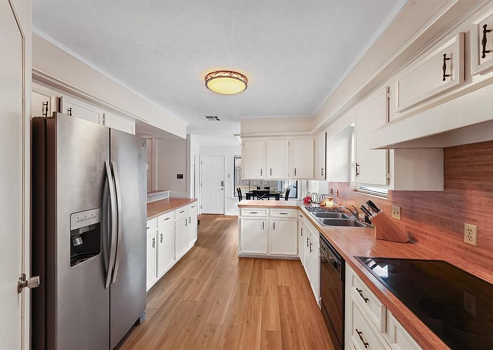 1st image of 2111 Silver Falls Dr