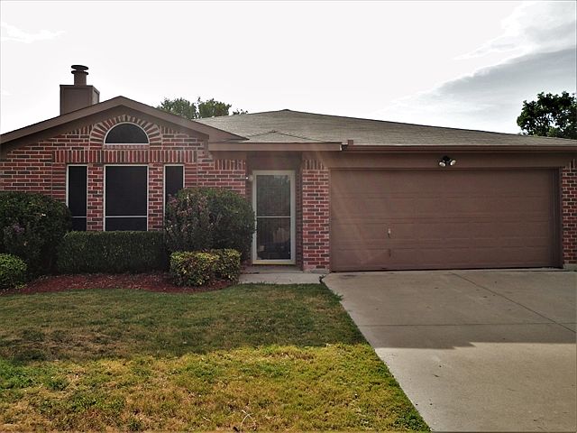 1st image of 8028 Iris Cir