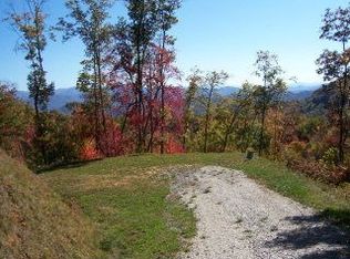 45 Winding Stairs Rd, Topton, NC 28781