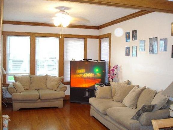 4th image of 5229 W Waveland Ave