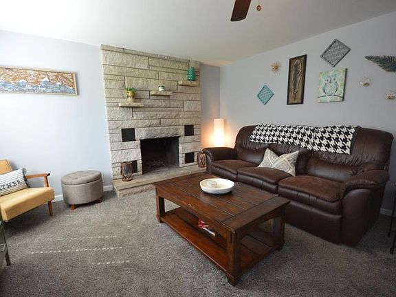 3rd image of 516 Woodcliff Dr