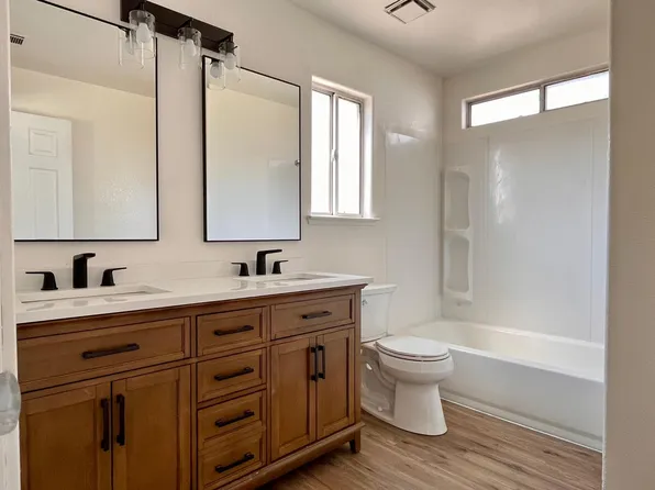 1715 Warp Dr, Turlock, CA 95380