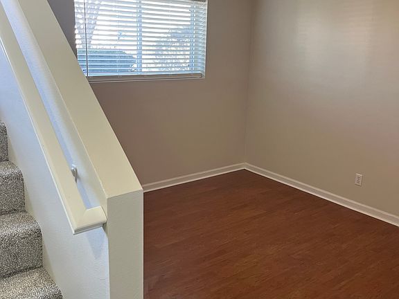 5th image of 10917 Weber St