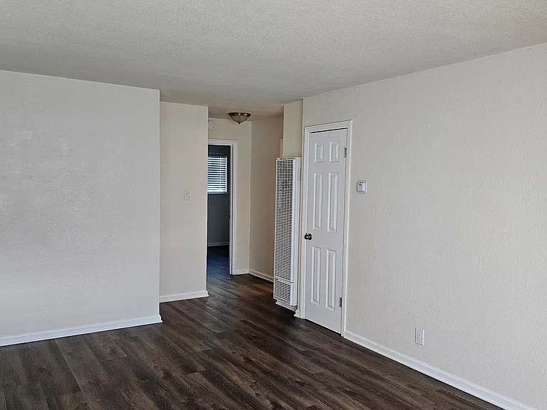 1712 Arthur Ct — Photo 6
