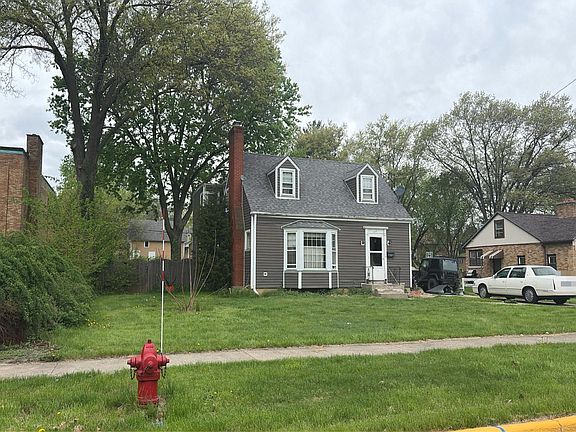 3rd image of 537 Talma St